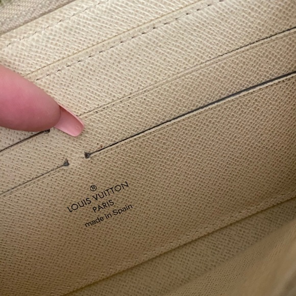 SOLD Authentic Louis Vuitton Damier Azur - Picture 5 of 9